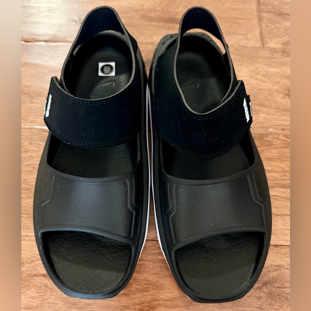 Nike Kids Black and White Adjustable Strap Sandals - Picture 2 of 6